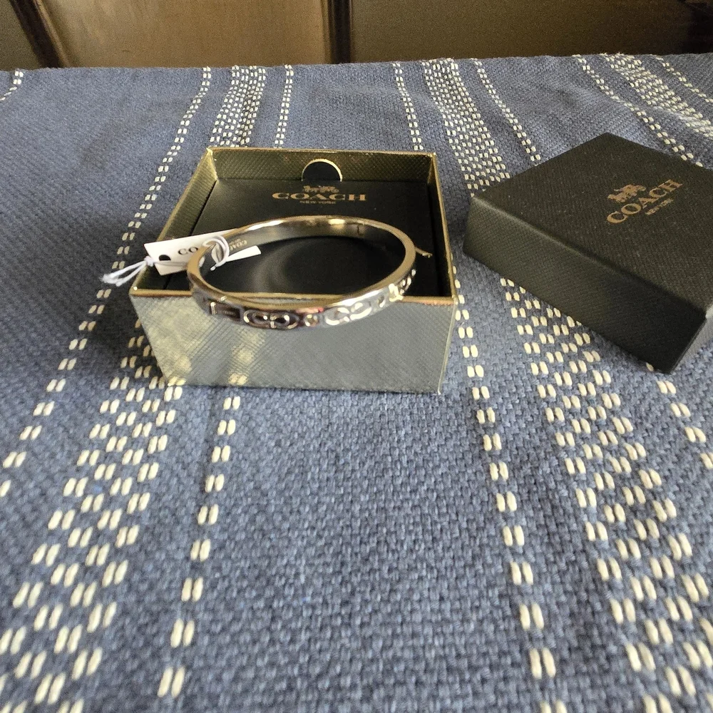 Coach Silver Bangle - Picture 4 of 9